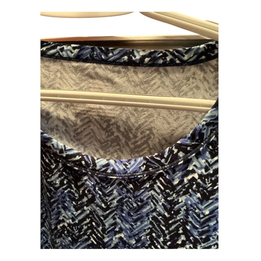 Talbots UPF 50 casual tee - Picture 2 of 2